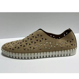 Eric Michael Women’s Inez Slip-On Shoes, Size EUR 40, US 10 M.